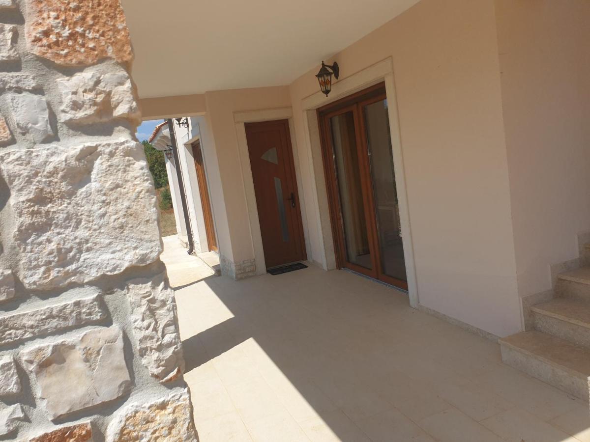 Villa Istra Divsici Exterior photo